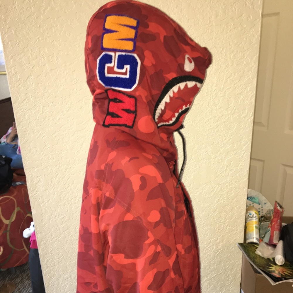 A BATHING APE RED CAMO WINDBREAKER